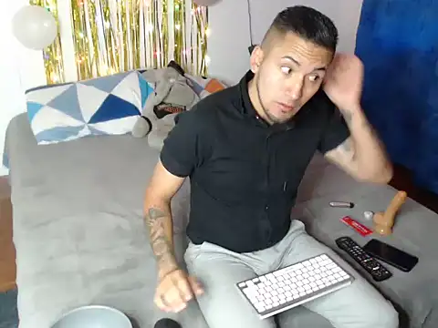 Snapshot of Jeiison_duf chatting on December 2025 10:57:02 AM Jeiison duf online show from December 2025 10:57:02 AM