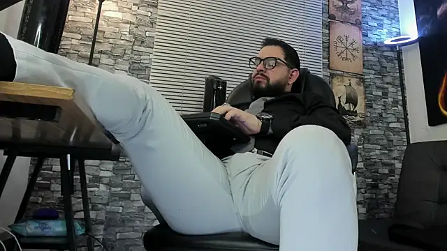Ethan Castellano online show from July 2026 09:50:02 PM