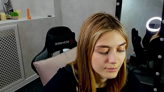 Cherry Price online show from December 2024 09:43:02 AM