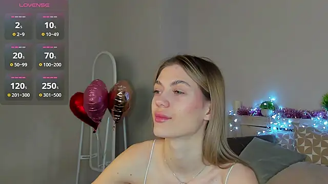 Snapshot of Cherry_Price chatting on February 2026 11:44:01 PM Cherry Price online show from February 2026 11:44:01 PM