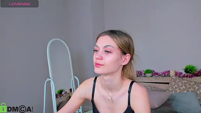 Snapshot of Cherry_Price chatting on March 2026 11:52:04 PM Cherry Price online show from March 2026 11:52:04 PM