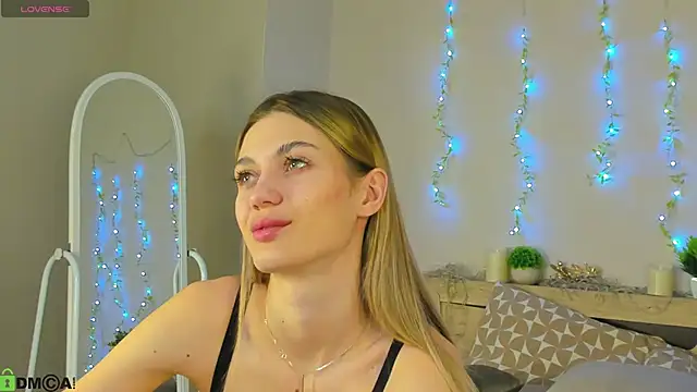 Snapshot of Cherry_Price chatting on April 2026 11:22:02 PM Cherry Price online show from April 2026 11:22:02 PM