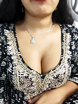 Sania-Love online show from October 2025 10:32:02 PM