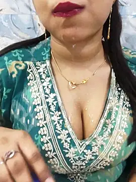 Snapshot of Sania-Love chatting on May 2026 12:17:01 AM Sania-Love online show from May 2026 12:17:01 AM