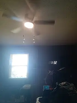 Spunwhiteboy1992 online show from June 2026 05:23:01 PM