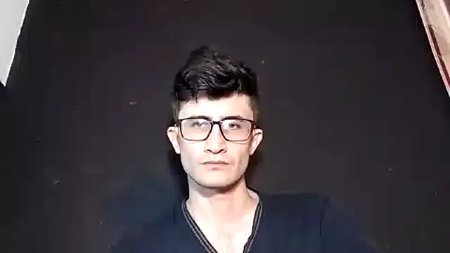 Loggan donnelly online show from November 2025 10:15:02 PM