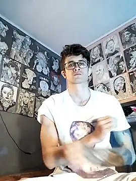 Loggan donnelly online show from December 2025 10:49:02 PM