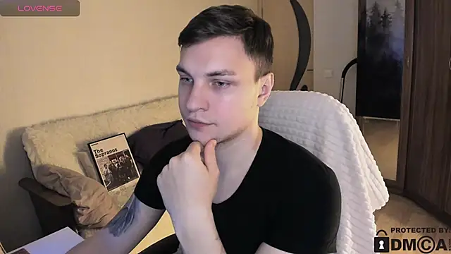 handsome guy01 online show from October 2025 04:16:01 PM