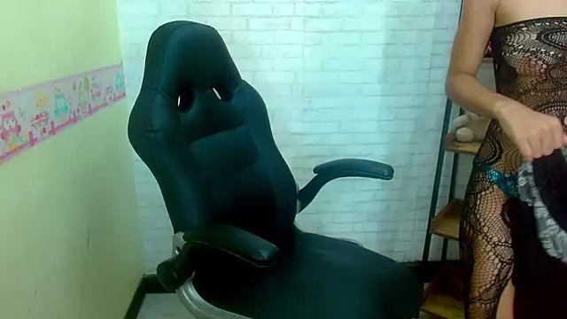 Snapshot of Angelica_Sunn chatting on December 2024 07:43:01 PM Angelica Sunn online show from December 2024 07:43:01 PM