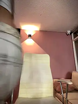 Praga Pink online show from October 2025 02:21:02 AM