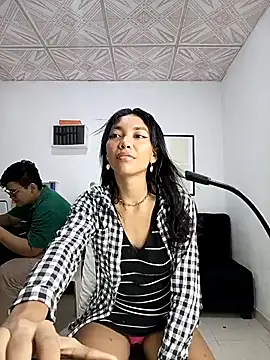 Snapshot of lianisrose chatting on September 2025 03:28:01 AM lianisrose online show from September 2025 03:28:01 AM