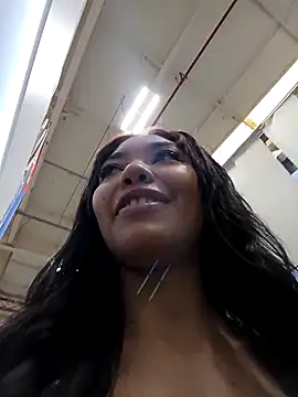 Snapshot of lianisrose chatting on November 2025 06:50:01 PM lianisrose online show from November 2025 06:50:01 PM