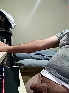 Snapshot of cshn001 chatting on December 2024 08:06:02 PM cshn001 online show from December 2024 08:06:02 PM