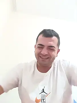 Snapshot of cshn001 chatting on January 2025 07:43:01 PM cshn001 online show from January 2025 07:43:01 PM