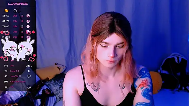 Alice Hells online show from November 2025 04:33:01 AM