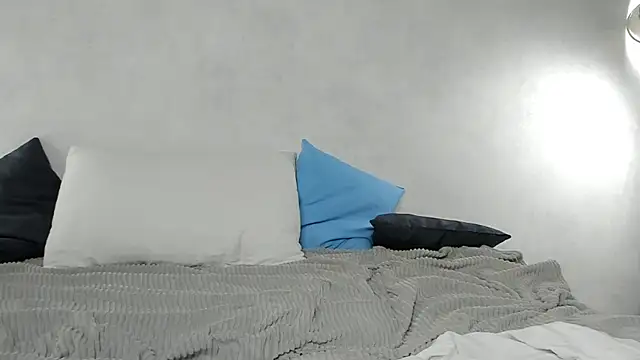 Snapshot of EngelFugler chatting on January 2025 05:40:01 PM EngelFugler online show from January 2025 05:40:01 PM