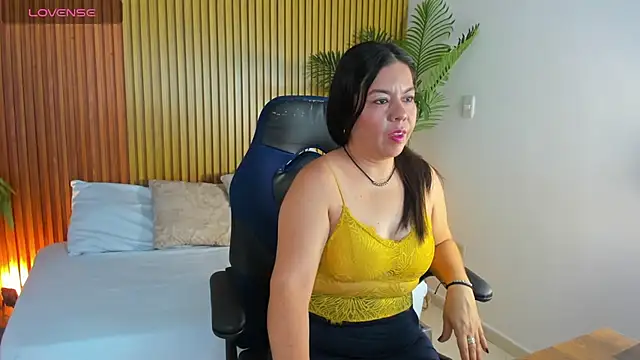 Snapshot of nahia_13 chatting on October 2025 12:05:01 PM nahia 13 online show from October 2025 12:05:01 PM