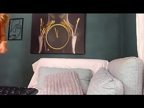 Snapshot of kriztaljessika chatting on November 2025 04:17:02 AM kriztaljessika online show from November 2025 04:17:02 AM