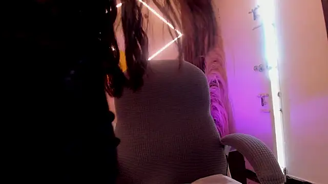 Snapshot of lunaalynch chatting on March 2026 09:37:01 PM lunaalynch online show from March 2026 09:37:01 PM