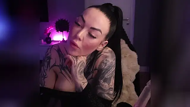 Snapshot of PalinaPr chatting on December 2024 11:20:02 PM PalinaPr online show from December 2024 11:20:02 PM