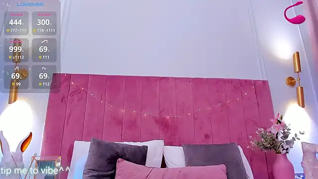 Mayzzie online show from March 2025 02:49:02 AM