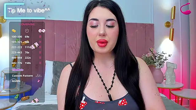 Mayzzie online show from September 2025 07:15:01 PM