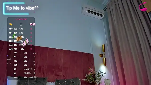 Mayzzie online show from October 2025 07:31:01 PM