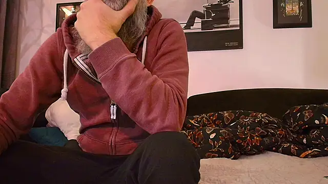 Snapshot of Kingsscepter chatting on January 2026 07:11:01 PM Kingsscepter online show from January 2026 07:11:01 PM