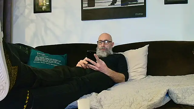 Snapshot of Kingsscepter chatting on February 2026 05:19:02 PM Kingsscepter online show from February 2026 05:19:02 PM