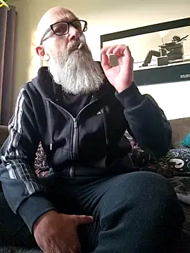 Snapshot of Kingsscepter chatting on March 2026 05:17:01 PM Kingsscepter online show from March 2026 05:17:01 PM