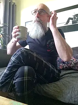 Snapshot of Kingsscepter chatting on April 2026 04:04:02 PM Kingsscepter online show from April 2026 04:04:02 PM