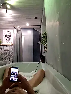 Snapshot of Kingsscepter chatting on April 2026 06:20:01 PM Kingsscepter online show from April 2026 06:20:01 PM