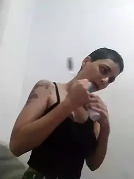 Snapshot of Luci_foxx chatting on January 2025 04:57:02 AM Luci foxx online show from January 2025 04:57:02 AM