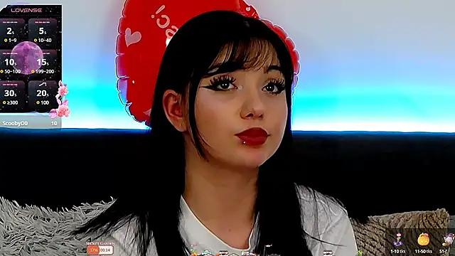 Snapshot of AveryWillow chatting on February 2025 06:23:01 PM AveryWillow online show from February 2025 06:23:01 PM