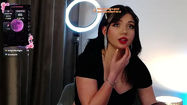 Snapshot of AveryWillow chatting on February 2025 07:26:01 PM AveryWillow online show from February 2025 07:26:01 PM