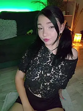 Snapshot of AveryWillow chatting on September 2025 04:01:02 PM AveryWillow online show from September 2025 04:01:02 PM