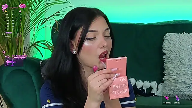 Snapshot of AveryWillow chatting on November 2025 03:55:01 PM AveryWillow online show from November 2025 03:55:01 PM