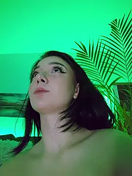 Snapshot of AveryWillow chatting on November 2025 10:10:01 PM AveryWillow online show from November 2025 10:10:01 PM