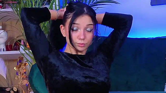 Snapshot of AveryWillow chatting on November 2025 03:35:01 PM AveryWillow online show from November 2025 03:35:01 PM