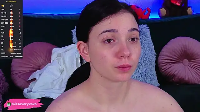 AveryWillow online show from March 2026 12:23:02 AM