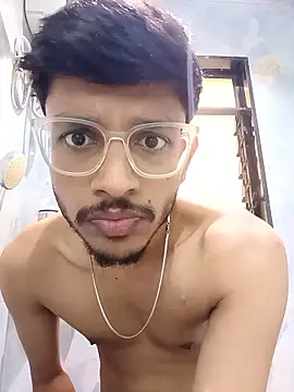 skinnyyyyyyyyy online show from October 2025 04:44:01 AM