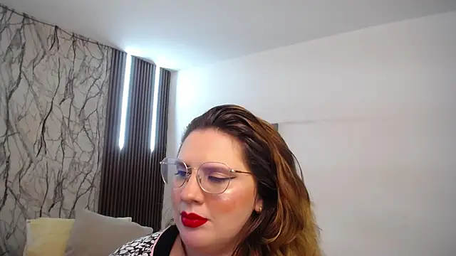 MartinaGuzmann online show from March 2025 07:24:01 AM