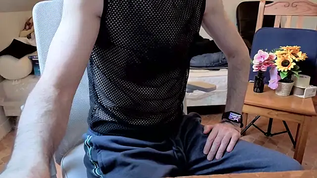 Snapshot of SteveStiffbone chatting on April 2026 02:06:02 PM SteveStiffbone online show from April 2026 02:06:02 PM