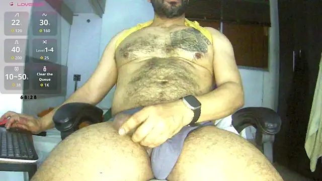 Snapshot of bruce_bigg chatting on November 2025 12:35:02 AM bruce bigg online show from November 2025 12:35:02 AM