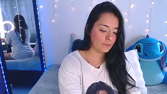 Snapshot of Samanta_james19 chatting on April 2026 06:00:01 PM Samanta james19 online show from April 2026 06:00:01 PM