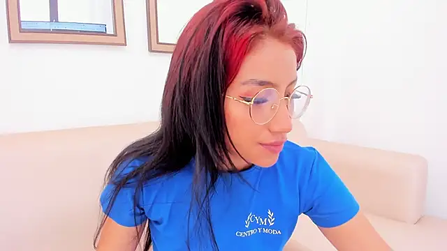 Snapshot of naomiii__ chatting on January 2025 07:07:02 PM naomiii online show from January 2025 07:07:02 PM