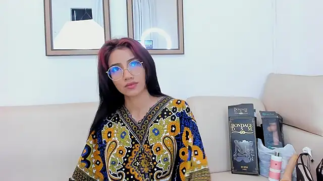 Snapshot of naomiii__ chatting on March 2025 01:22:01 AM naomiii online show from March 2025 01:22:01 AM