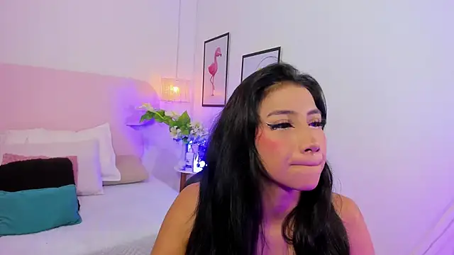 Snapshot of naomiii__ chatting on October 2025 11:43:01 AM naomiii online show from October 2025 11:43:01 AM