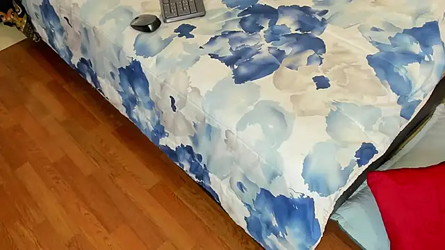 Snapshot of naomiii__ chatting on November 2025 11:43:01 AM naomiii online show from November 2025 11:43:01 AM