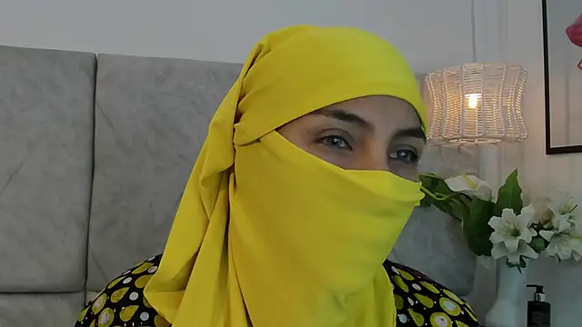 naomiii   online show from November 2025 11:53:02 AM